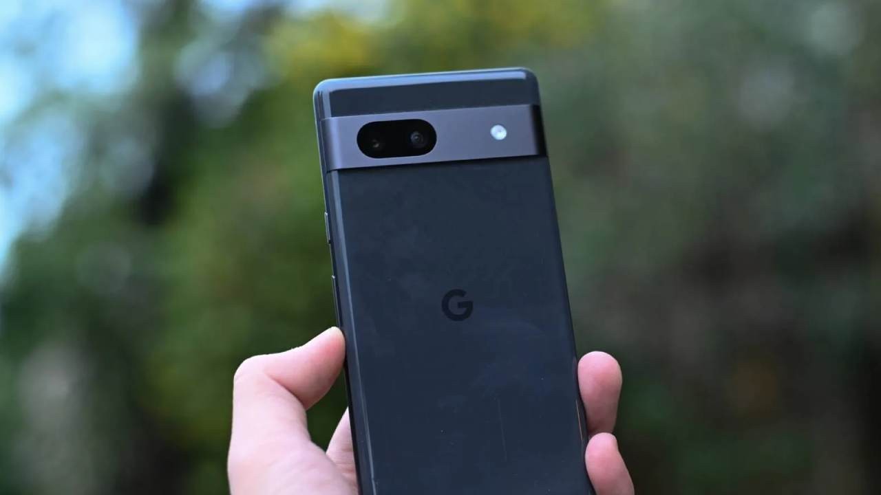 Google Pixel 7a Europe & UK prices leaked! You might be shocked though