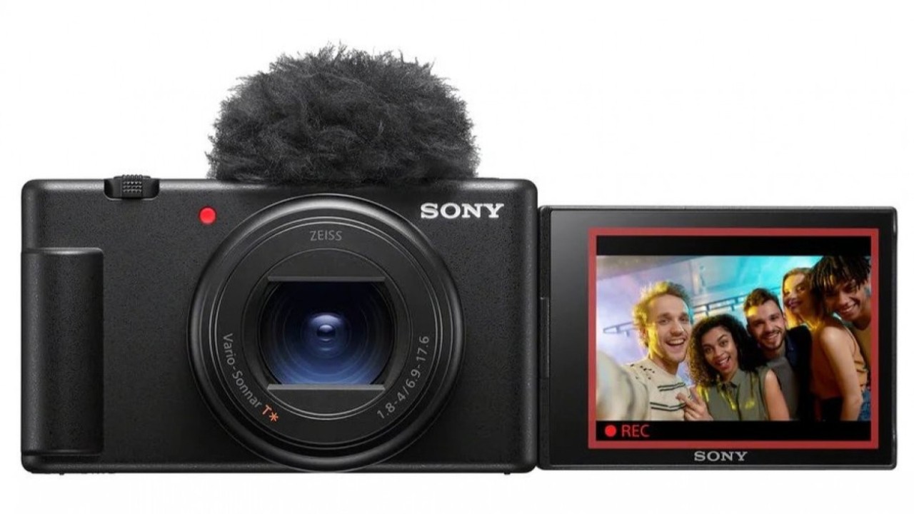 Vlogger's new favorite: Sony's new vlogging camera