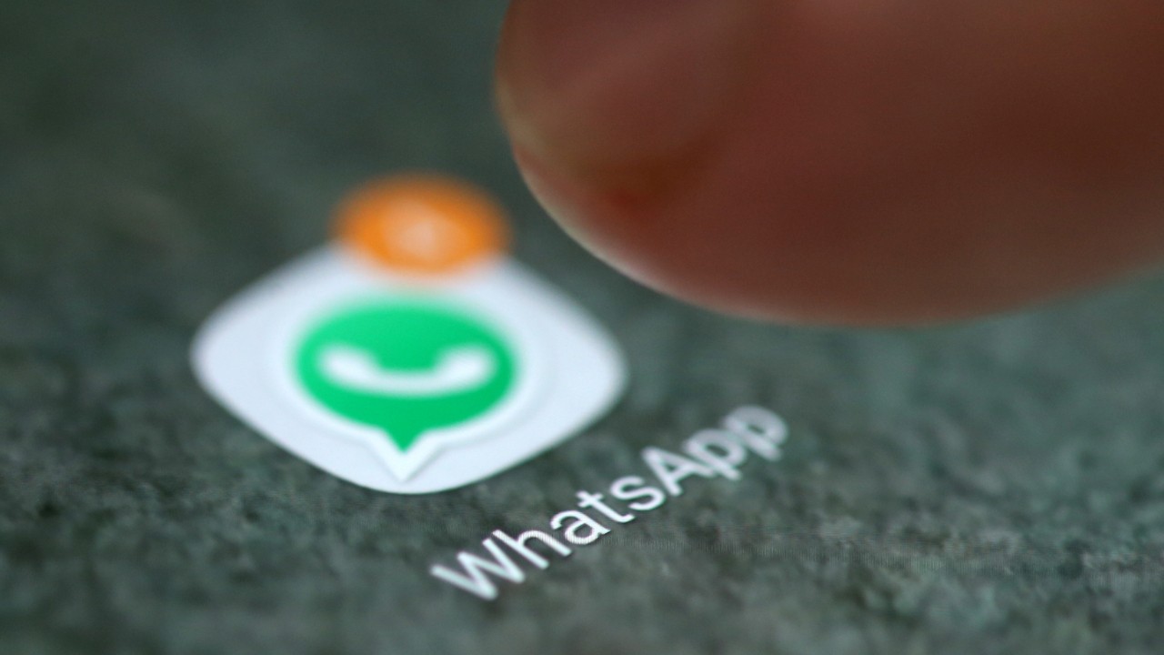 WhatsApp keeps granting broader permissions to group admins