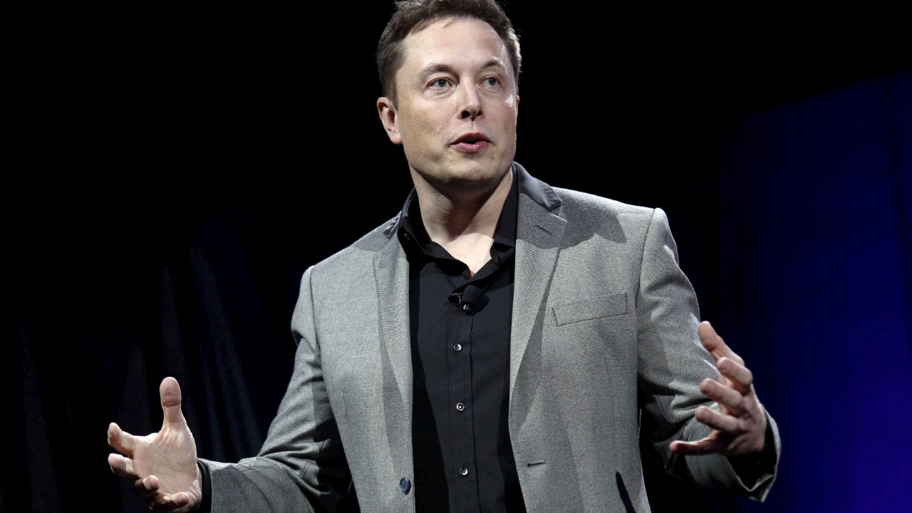 Is Elon Musk trying to find excuses to avoid the fight with Mark Zuckerberg?