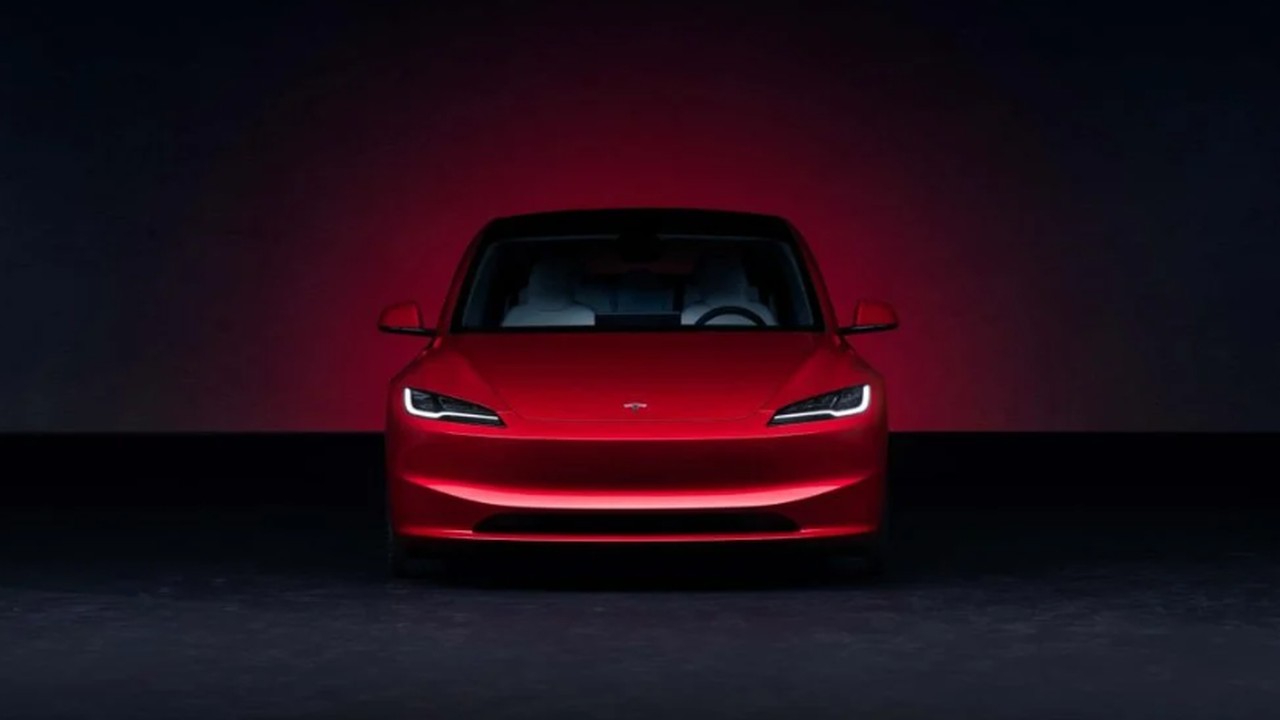 Tesla introduced the updated Model 3!