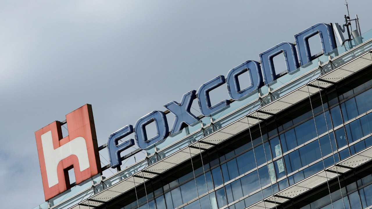 Foxconn raises wages for Huawei workers in Shenzhen over iPhone production