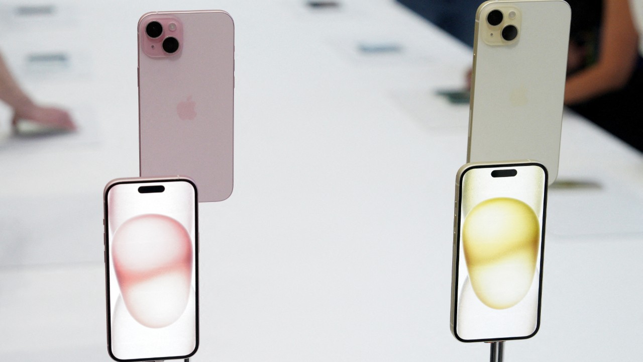 iPhone 15 launch sparks zombie-like fight among buyers