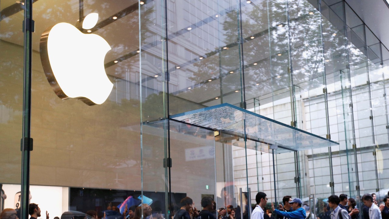 Apple Store in the USA targeted by masked thieves stealing iPhone 15 models