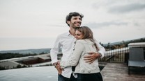 How do you know if you love someone? 5 clear and scientific signs