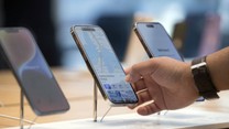 China's smartphone sales fall to a decade-low