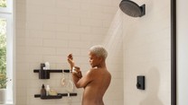 Water shortage, what is that? Gen-Z enjoys 3 hours shower saying "beter than sex"