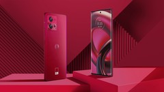 Motorola Edge 30 Fusion launches in the US with special Viva Magenta color