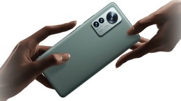 Xiaomi 13 Pro leaked image surfaces with Leica branding