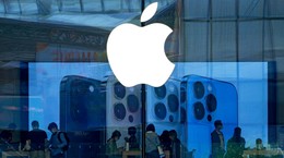 Apple faces the biggest iPhone factory to lockdown
