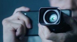 Xiaomi 12S Ultra Concept allows users to mount a huge Leica lens