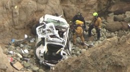 Tesla driver faces murder charges after driving car off a cliff with his wife and 2 children