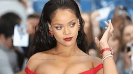 Rihanna's iCloud account almost hacked!