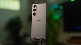 Sony Xperia Compact foldable coming in hot