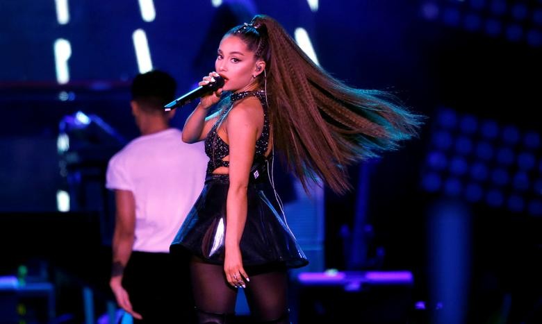 Ariana Grande escapes potential iCloud hack attack - Photo: 2