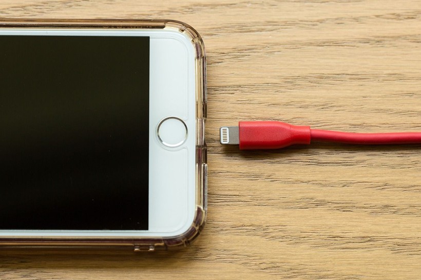 A guide to make your phone battery last longer - Photo: 1