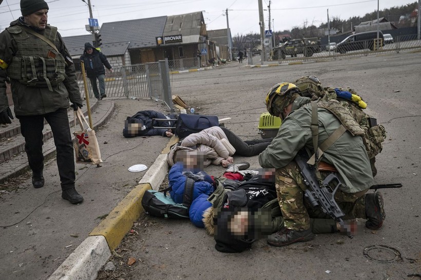 Heartbreaking images define the harsh realities of war in Ukraine - Photo: 2